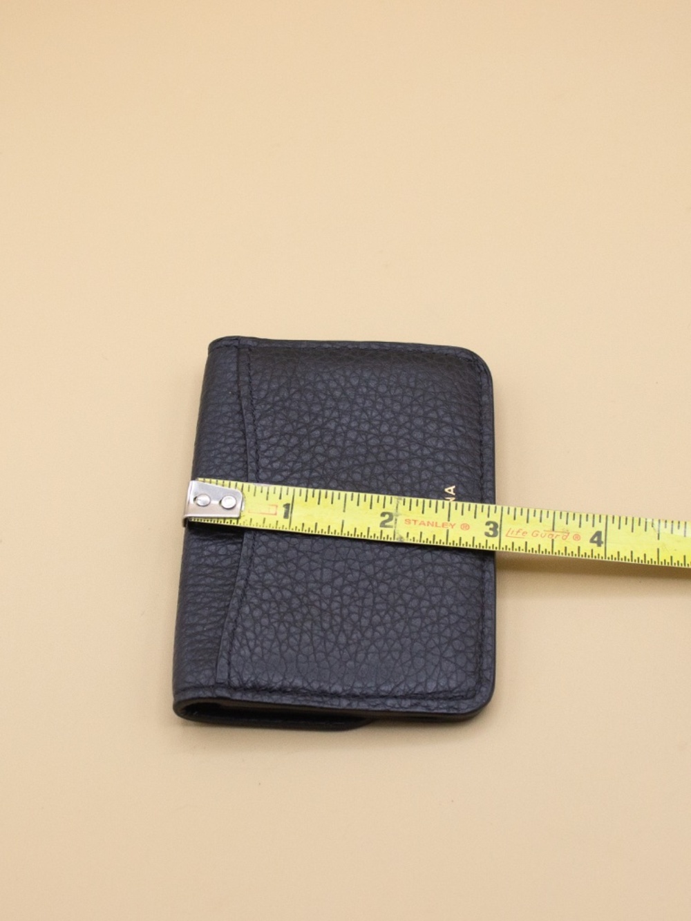 Cuyana Card Black Leather Wallet - Picture 3 of 8